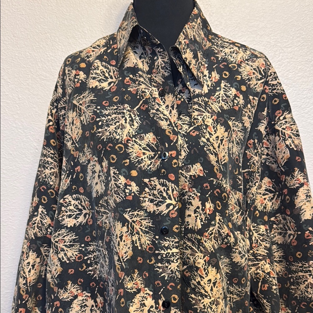 Men's Black and Cream Patterned Shirt